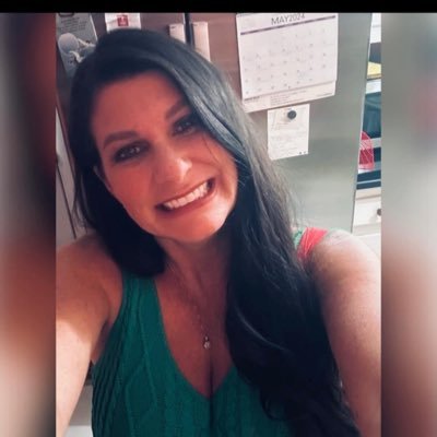 Independent Insurance Agent ,Mama & Grammy. Trump 2024! Random DMs will be blocked.