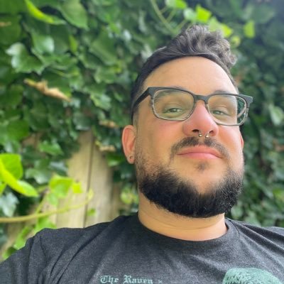 I just want to watch grisly horror movies in a tastefully decorated room (He/Him)