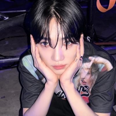 0Ross_'s profile picture. 👣🦋