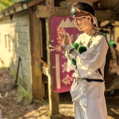 mangyoko_haruna's profile picture. 榛名修験道の信仰継承と実践を行う榛名満行講の公式アカウント｜
國學院大學神道学科卒｜神道大教榛名孝善坊講社責任役員｜
山岳仏教宗派在家僧侶｜忍法武術七段師範｜漢方屋支店長
⛰ 修験道・武術・養生の知恵を発信
❥心理学アカウントhttps://t.co/XXq0RbJJG7