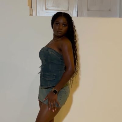 callhermaria1's profile picture. We move 🥳🇬🇭