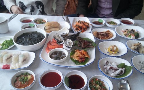 언어와 정치 쪽에 관심 많은 여자입니다. 기독교인/수학/일러스트/보수성향/사람 만나기/먹을거 회사랑해요♥/글재주 없음 ㅠ 나도 글 잘쓰고파