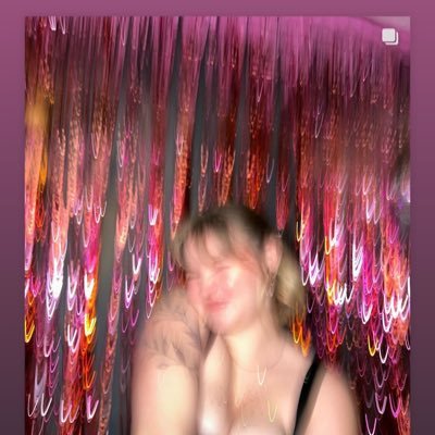 bees_bops's profile picture. professional hater