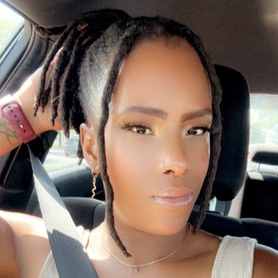 Here for entertainment purposes only.🤷🏾♀️ Striving to be a great mommy💙👶🏽Hogwarts Alumni/ Ravenclaw 👩🏽🎓 🪄🧚🏾♀️