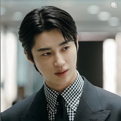 ijongeu31895417's profile picture. 