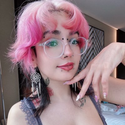 ❥Niña rata otaku ❥Cosplayer/ero ♡ ❥ vendo contenido +18 -consultar en mensajes privados- ❥Instagram: yukarinchuu.cos ❥no hago encuentros ~