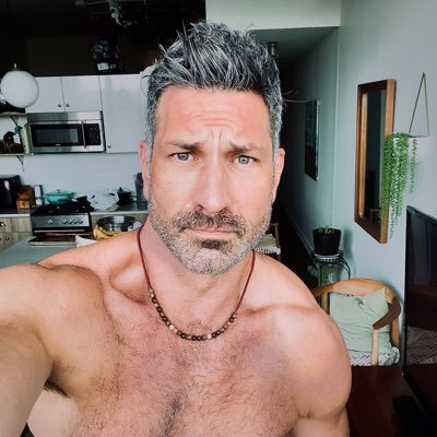 Chef👨🍳,Massuer, Fitness Enthusiast 🏋🏻♂️, Meal Planner, Spiritual , Gardner, Animal Lover 🐱🐶, Entrepreneur, Sci-fi &Comic Geek & Proud👬🌈