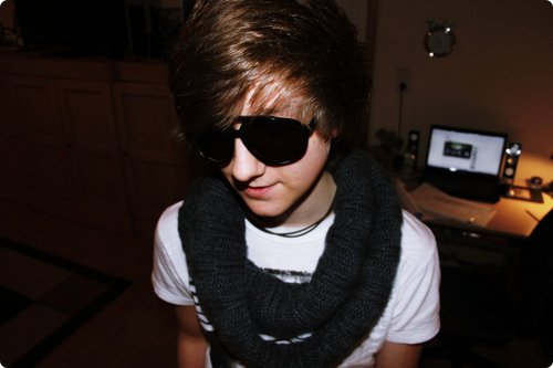 16;guy directioner!