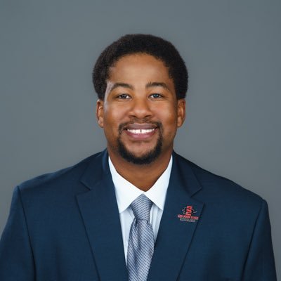 mrsportsmba's profile picture. Marketer 📈 | @csusm, @sdsusportsmba | Christian | @officialoppf⚡️| #FlyEaglesFly #BrotherlyLove #RingTheBell