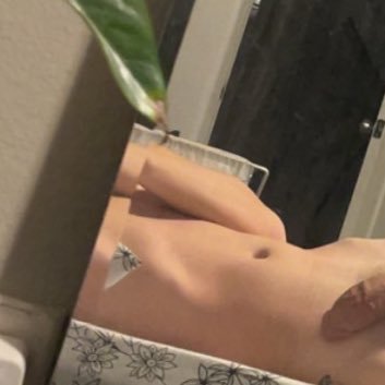 hungtwnk's profile picture. 