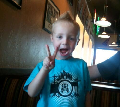 2BlessedMom's profile picture. Busy mom of 4... I'm thankful daily for the Grace & Mercy of God!! Oh yeah, and Thunderup!