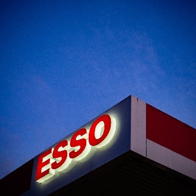 Amber_J_Burton's profile picture. bus driver