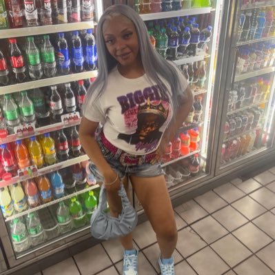 New Twitter🙌🏽, Follow Mee🥰 SC: babysierra000, IG: Simoney_simonne12