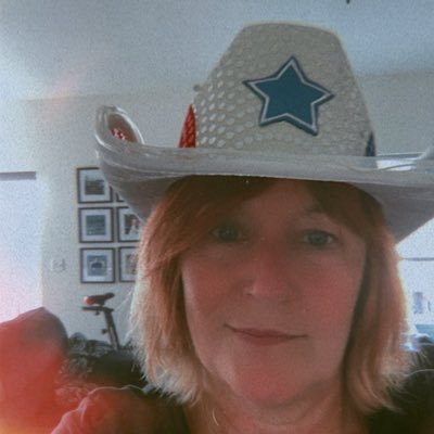 KathChek's profile picture. Love God/Jesus/Holy Spirit, family, the US constitution, conservatism, and free speech ✝️❤️🇺🇸