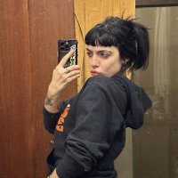 Liz (@lzaful) 's Twitter Profile