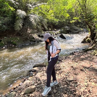 rarooww's profile picture. stop excited sendirian