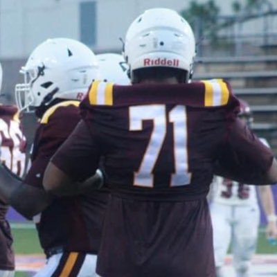 Cemarian71's profile picture. OT NCHS | C/o 2026️⃣ | 6’2 230| 3.3 gpa|Cemarianmcneal11@gmail.com|  (318)243-2085 | https://t.co/4Co6ELkpKv