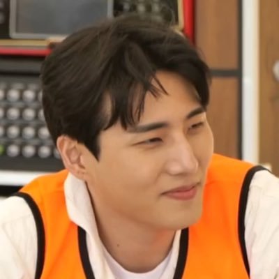 DAY6 #YOUNGK ♡🐱 Let's be happy and healthy 🌆 fourever 🍀