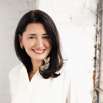 Founder & CEO, angel investor, advisor.
Polyglot with a travel bug, zest for culture and cooking enthusiast.