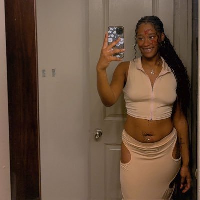amosc: @Quannaej 🤎 ig: iam.quannaaaa Striving to be the best me 🔛🔝✨