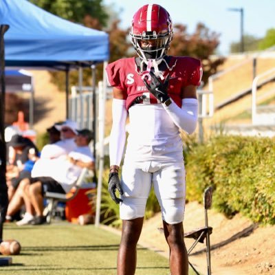 DB @SierraCollegeFB 6’3 193 | 3x2 dec ‘25 | 3.0 GPA