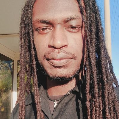 dubflip_'s profile picture. Be who you are, do what you love 🎃🎸🛹