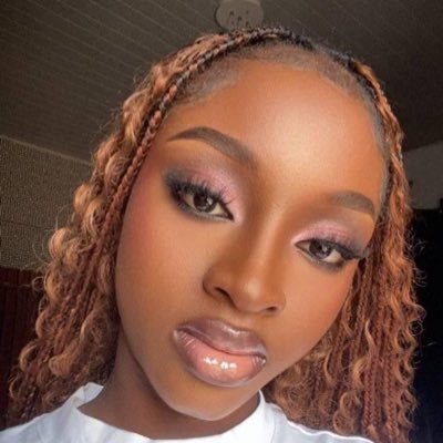 @yesskye__