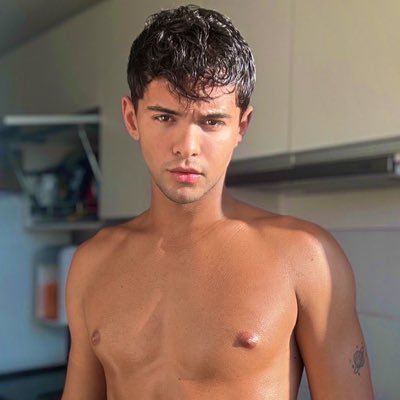 Ator | Modelo |🔞 🎥 https://t.co/Om9mlvVjAP - ➡️For more follow @ReservSamReis