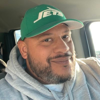 Proud supporter of Shido Global! New Orleans born, HTown living. LSU, Notre Dame, J-E-T-S Jets Jets Jets!! Ny Knicks! cigar n whiskey/scotch. BBQ smokin!