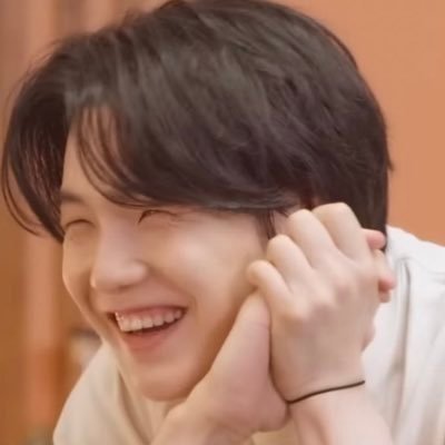 ot7 💜 | YoonMin delulu 🐱🐥 | queer 🌈 | just reading ffs 🔞