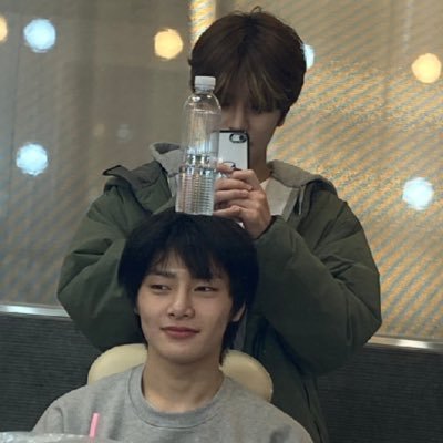 okay_Yves's profile picture. 20 | Jeongin be like when he weird but the pussy astounding