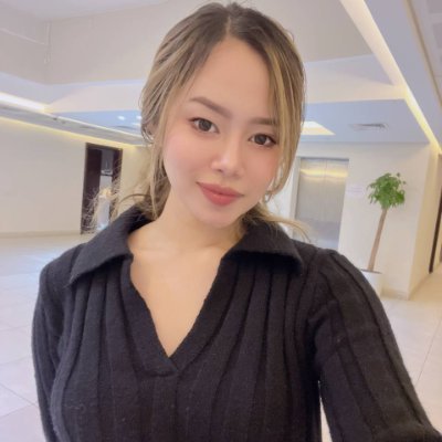 An entrepreneur with passion in beauty products and fashion. The owner of several businesses, including a skincare line and clothing https://t.co/e3rAvbh2gO PORN