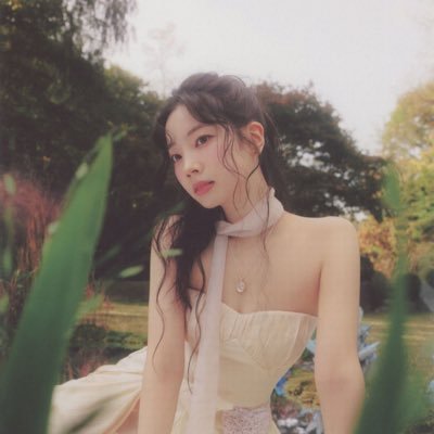 adubungmanach's profile picture. sucker for girl groups 🌷 // ae saw twice, red velvet and olivia rodrigo 💫 // dubu, ligaya, chaelisa stan 🤍💚💖