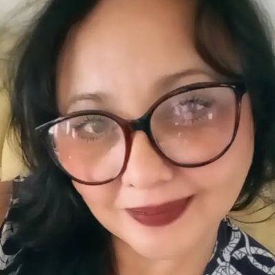 Simplemente una pisciana enamorda de la vida, de sus hijos y del amor..
