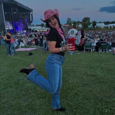 skyxmyr's profile picture. 21