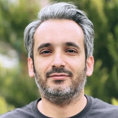 kazemifar's profile picture. #برنامه‌نویسی
#ادبیات
#فلسفه
#روزمرگی‌ها