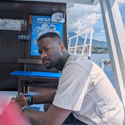 quartzerl's profile picture. 🧑💻;
I ain't much fun.