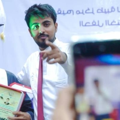أحسِنوا ما تنطِقُونَ بهِ،
فجمَال الكلام يَخْطِف القُلوب ويُسعدها ..🌿💙
الأخلاق كنزٌ فاظفر به💚
✍️ أحملُ فكرةً ورأي |❤️|