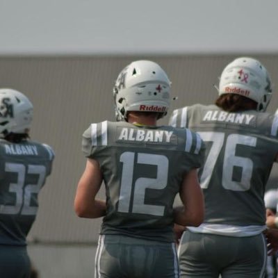 TyAshworth12's profile picture. South Albany High school-Senior 2026-DB/RB-6’0-170lbs-40 time: 4.9-Max Bench 195lbs-Max Squat 275-#: (503) 857-5173 - Email: Tyrin.Ashworth@gmail.com