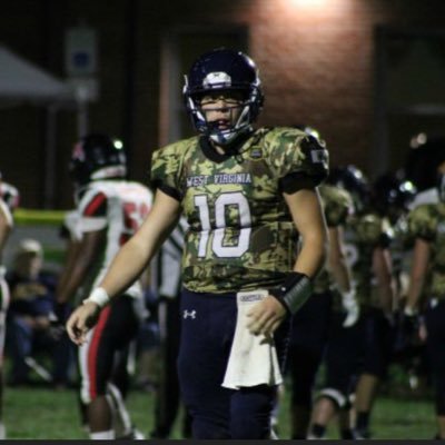 BrockLinville10's profile picture. MHS ‘26 | 5’10 185 | 🏈 QB #10 | 🏀 #21 | GPA 4.4 |