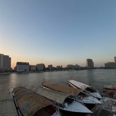 lola_raaw's profile picture. كن أنت ولا تكن هم.