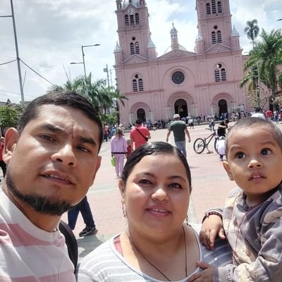 SierraBlacho's profile picture. Dios y familia