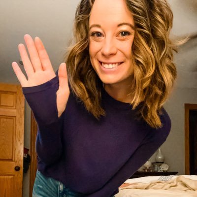always late ⢠animal advocate ⢠cat person ⢠cheese fiend ⢠minnesota dweller ⢠human mom ⢠an okay writer