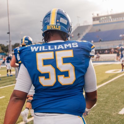J5era_'s profile picture. 6”4 290lbs 7ft wingspan C/O 2025🎓OL/DL🏈 3.3 GPA📚 The First Academy @Royals__fb NCAA ID - #2107254542 #-4074869731