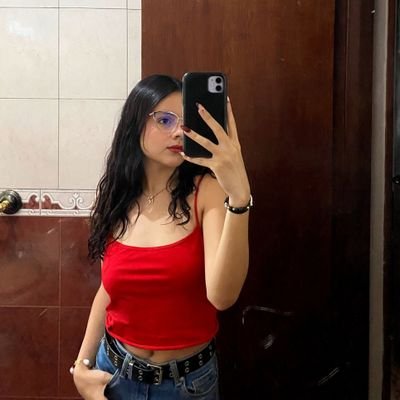 misunderstood aquarius en el cuerpo de una girly pop