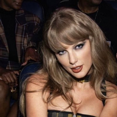 GhostFaceTV13's profile picture. she/her • gaylor • horror and Taylor Swift fan • 🩷💜💙 • sometimes talks about politics and stuff