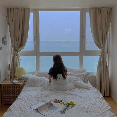 お金を引き寄せる秘訣や副業情報などお伝えしたりしています。自分がお金に苦労したので生活に困っている人を助けたいと思い、少額ですが現金給付企画をしております! 詳しくはこちら⇒ https://t.co/q61yQwIKIe