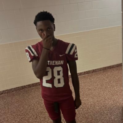 Class of 2027 at destrehan highschool |CB/SS/| cell: 504-442-9755 | Email: logandubose1@gmail.com l height: 5'7