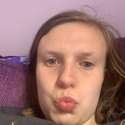 Amyyoude17's profile picture. 