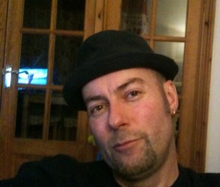 laker_brian's profile picture. Madness fan. Lover of ska & 2Tone. Reggae. Punk. New Wave. Indie. Pub Rock. Football.. KTBFFH ▪️▫️▪️▫️🕴🎸😎🎶❤️✌🏻🍔🥃⚽️🎱🏴󠁧󠁢󠁥󠁮󠁧󠁿